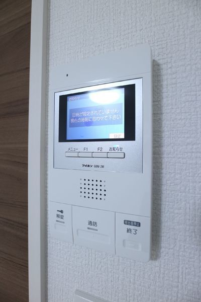 ����10