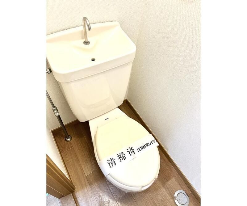 ����4