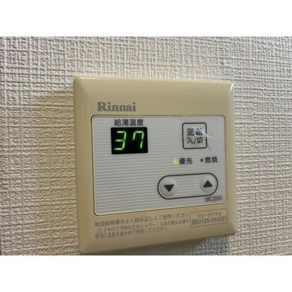 ����14