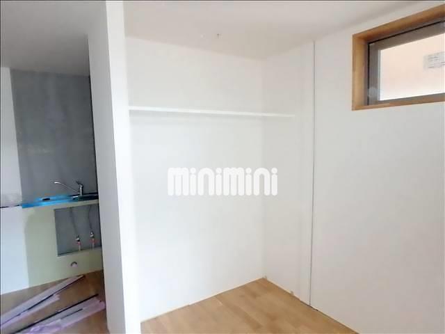 ����11