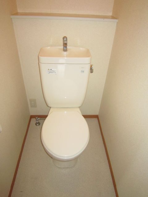 ����4