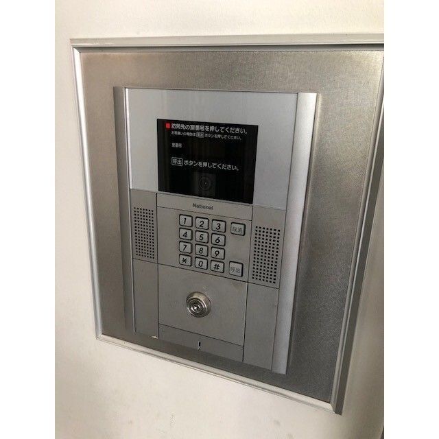 ����13
