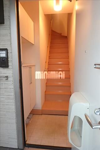 ����8