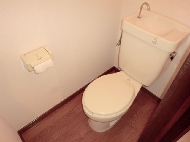 ����3