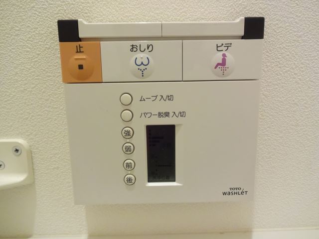 ����16