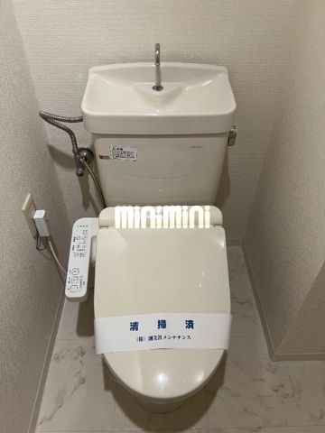 ����4