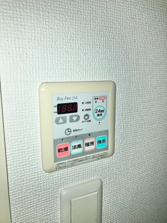 ����10