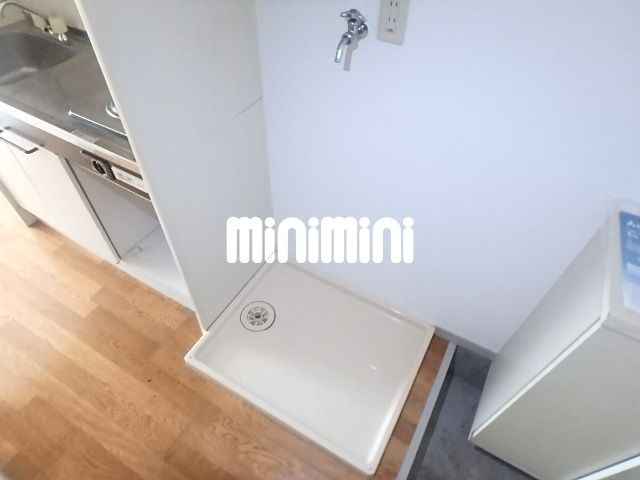 ����8