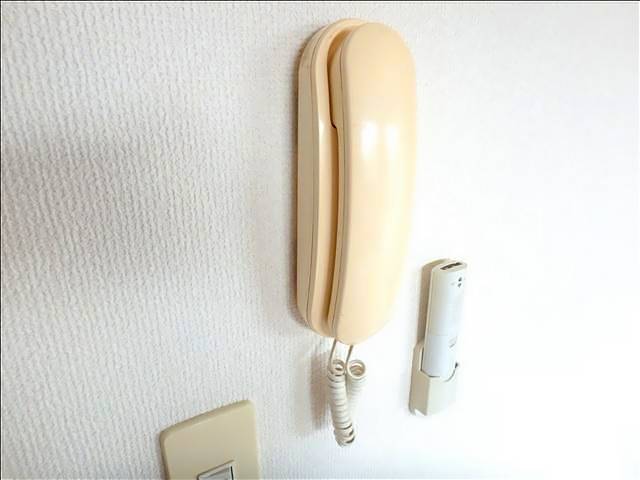 ����9