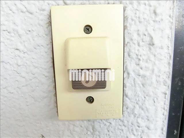 ����10
