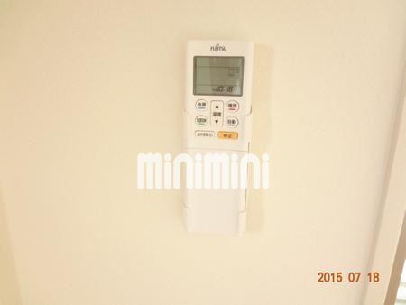 ����13