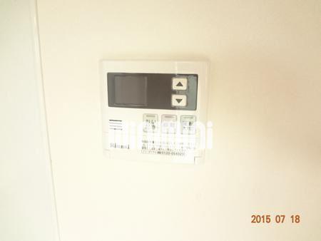 ����16