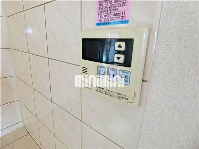 ����20