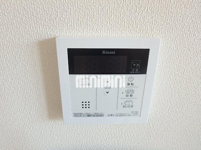 ����16