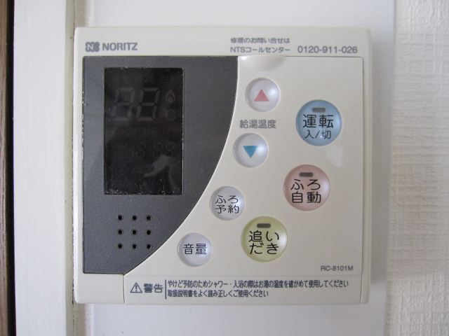 ����12