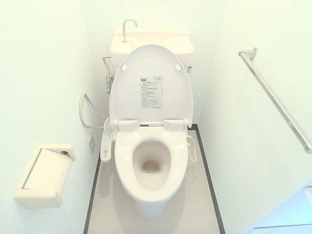 ����4