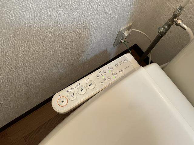 ����17