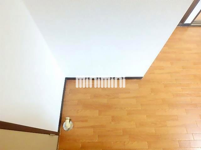 ����8