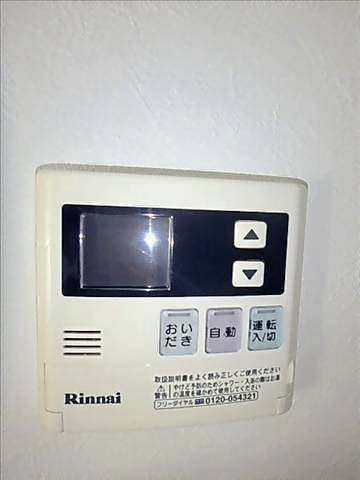 ����17