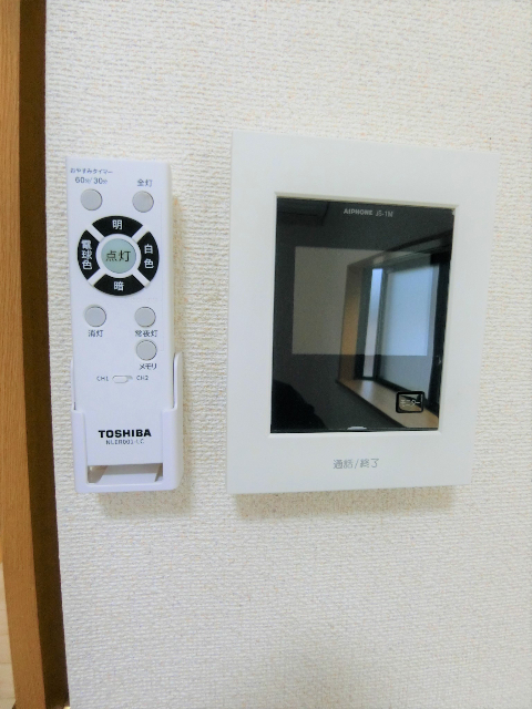 ����10