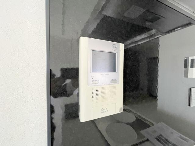 ����11