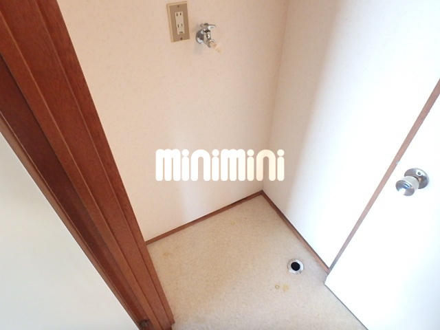 ����5