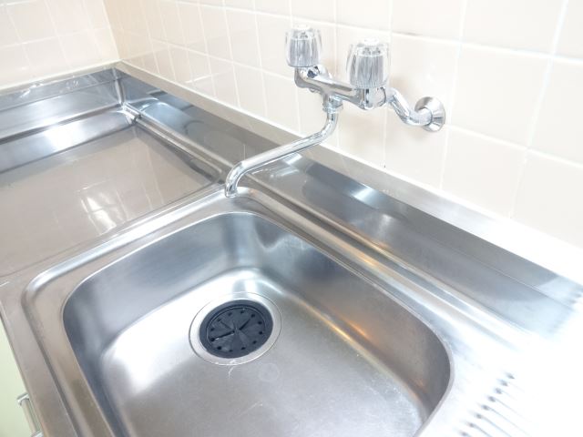 ����18
