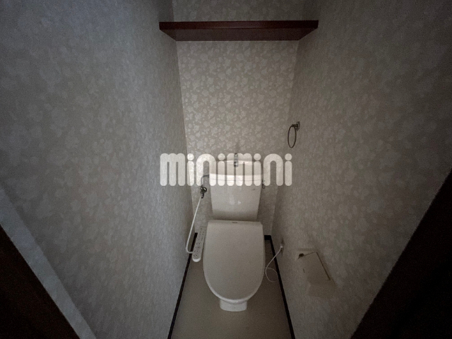 ����4