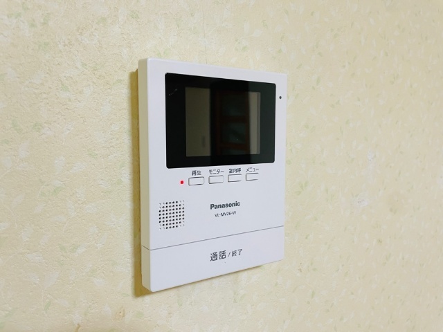 ����10