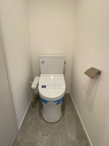 ����4