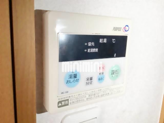 ����20