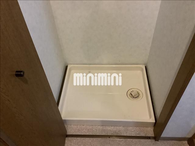����3