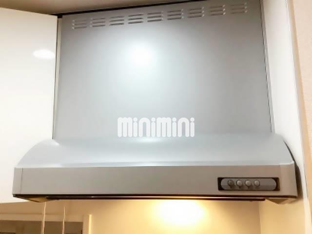 ����12