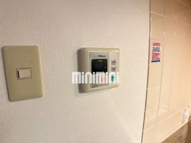 ����8