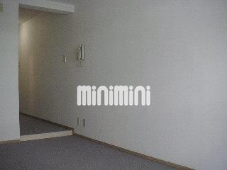 ����4