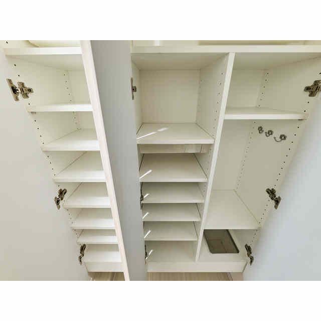 ����11