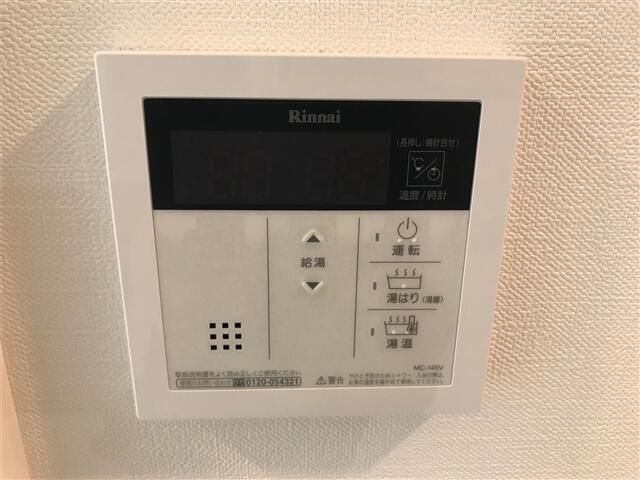 ����7