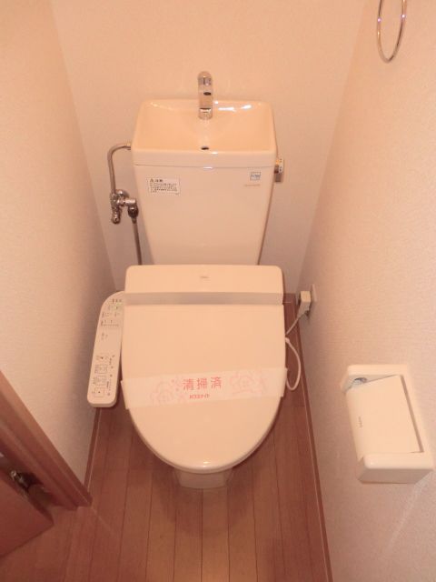 ����8