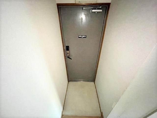 ����20