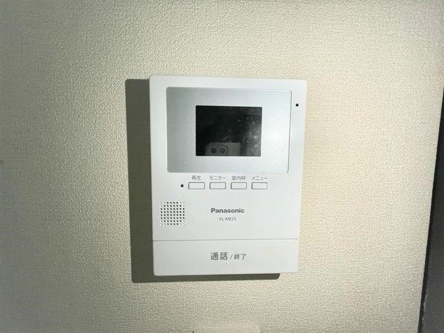 ����7