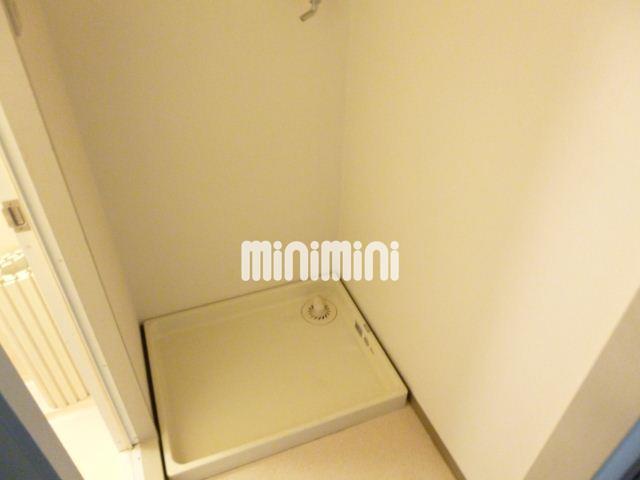 ����9