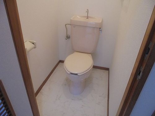 ����4