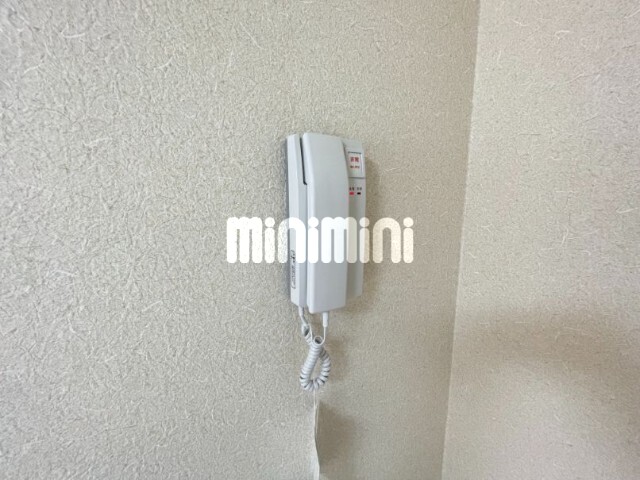����8