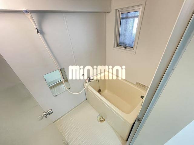 ����3