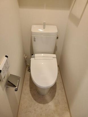 ����4