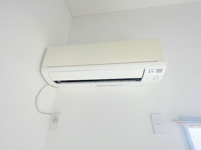 ����8