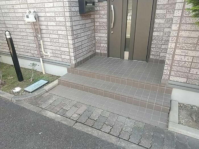 ����20