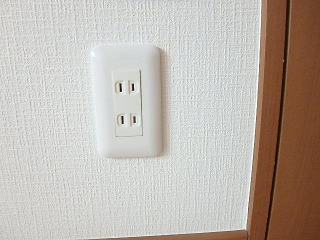 ����10