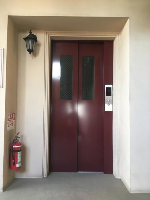 ����13