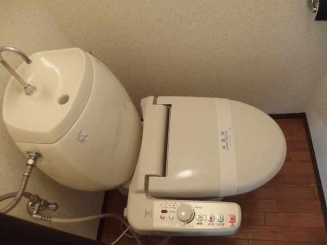 ����4